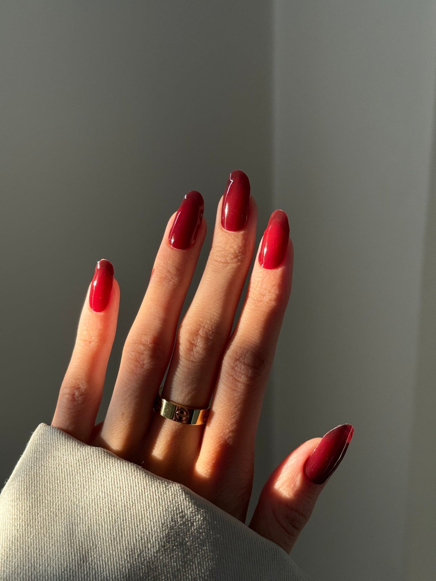 Scarlet Elegance - UV Gel Nail